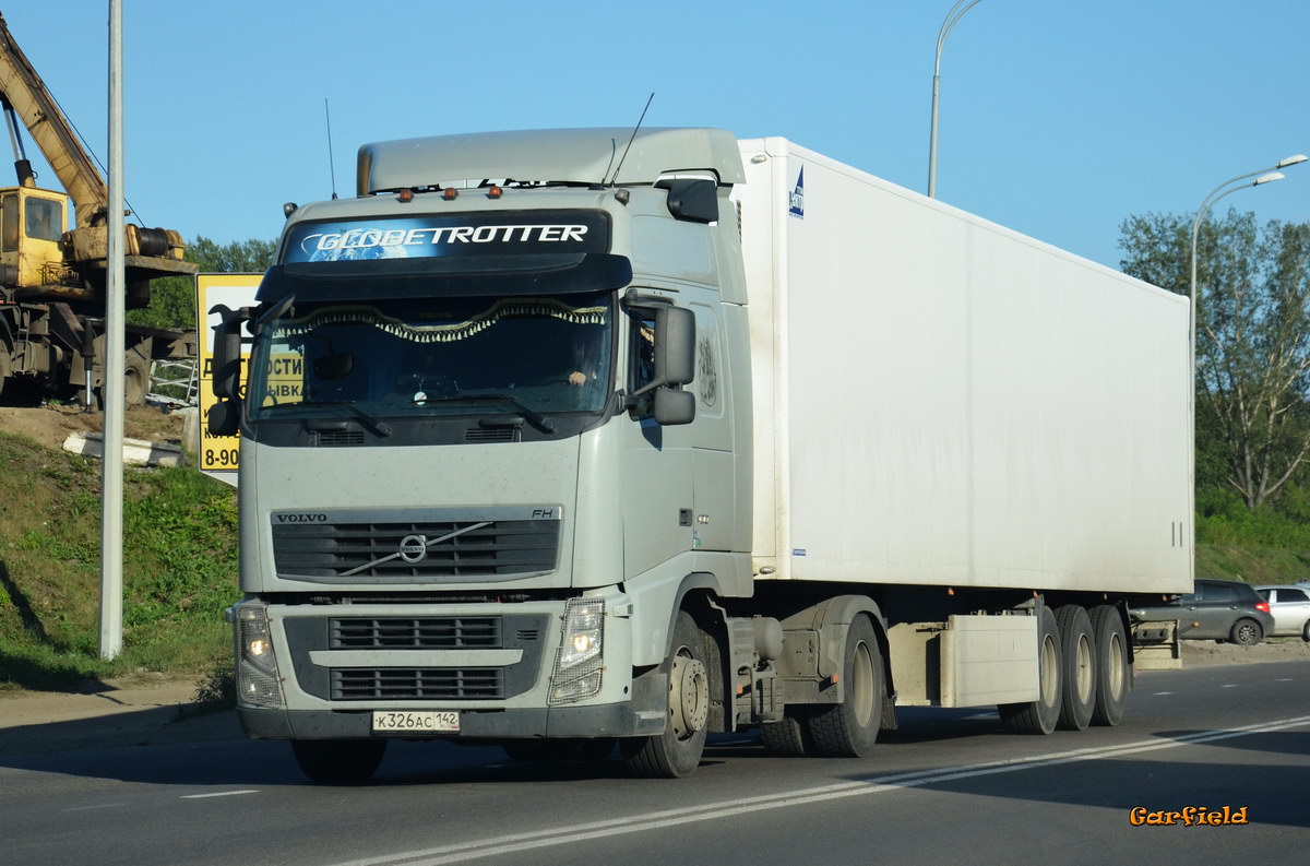 Кемеровская область, № К 326 АС 142 — Volvo ('2008) FH.400