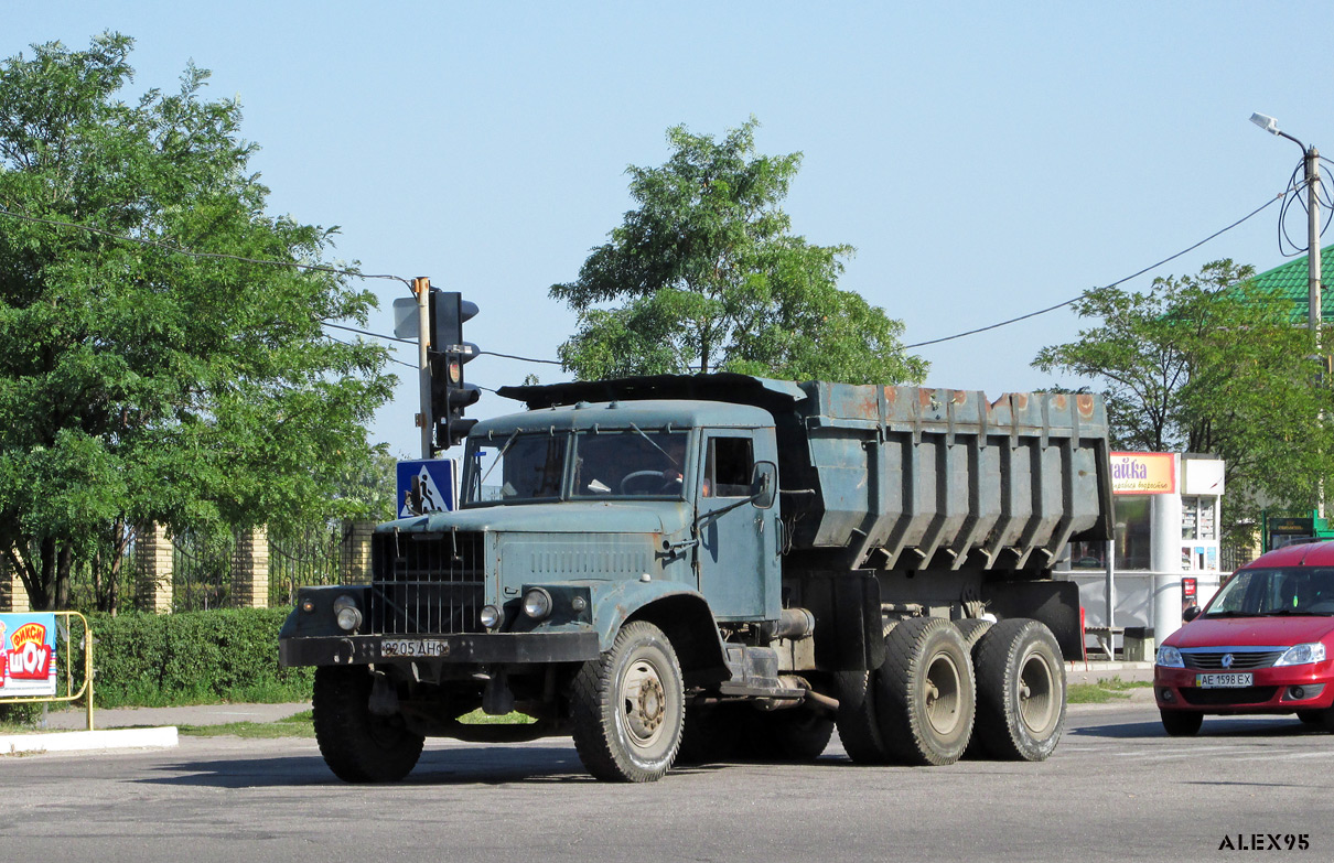 Днепропетровская область, № 8205 ДНФ — КрАЗ-256Б1