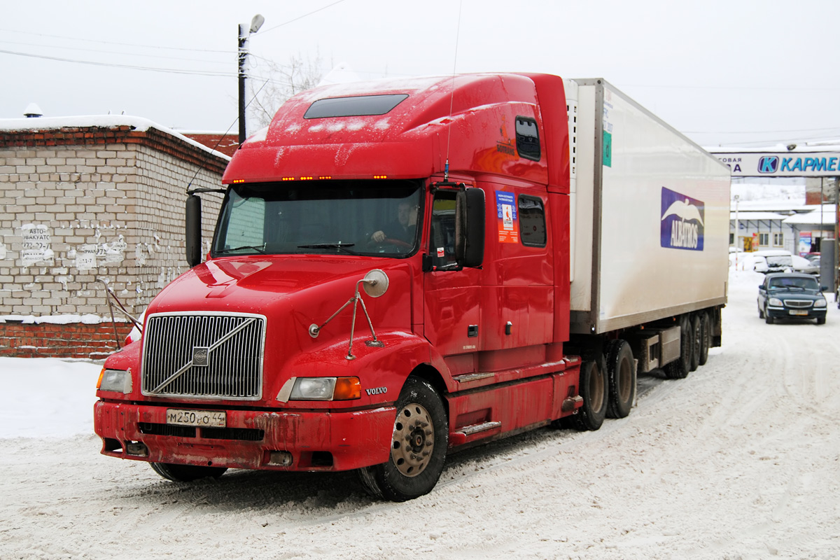 Костромская область, № М 250 РО 44 — Volvo VNL770