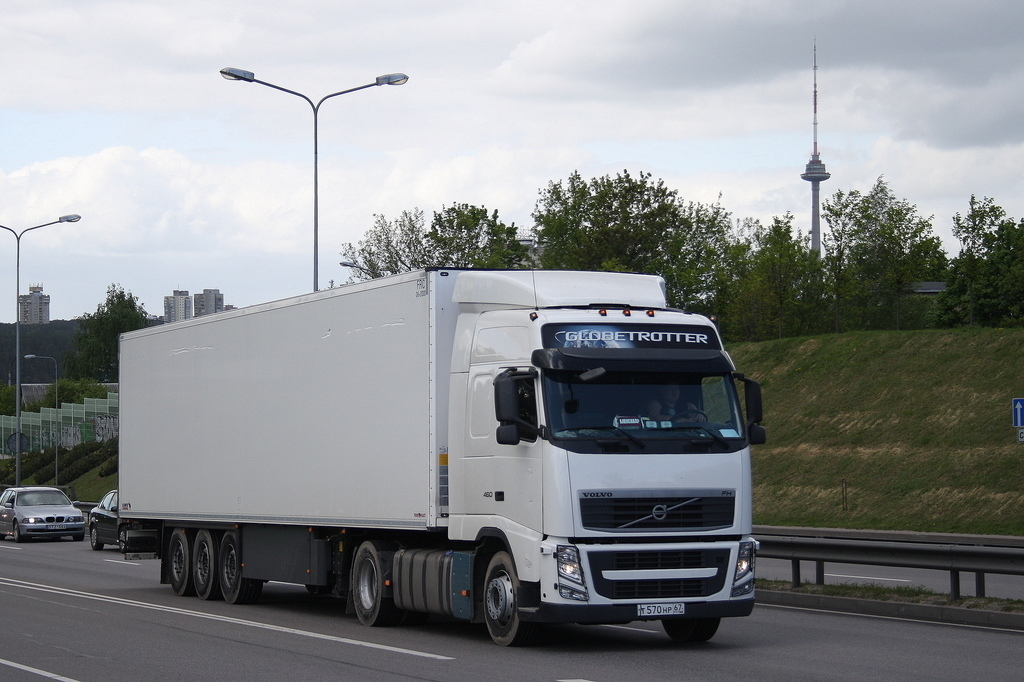 Смоленская область, № Т 570 НР 67 — Volvo ('2008) FH.460