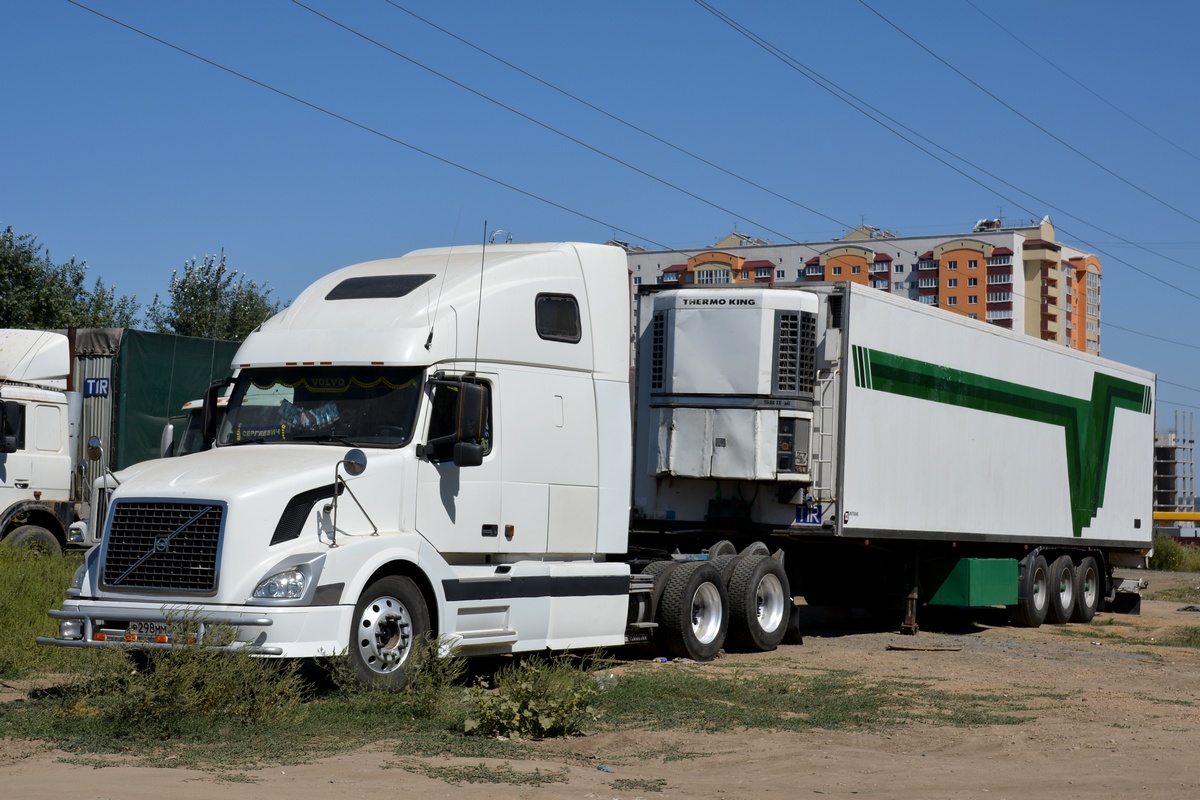 Ростовская область, № Р 298 ММ 161 — Volvo VNL670