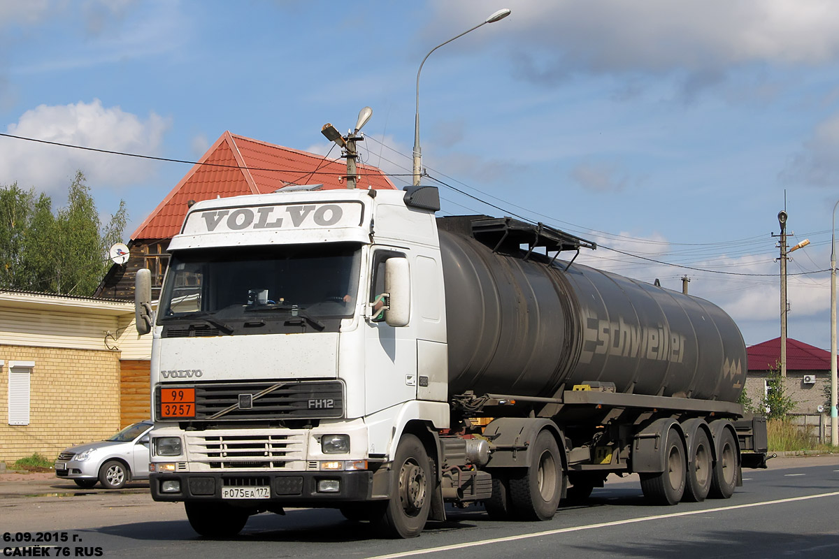 Москва, № Р 075 ЕА 177 — Volvo ('1993) FH12.380