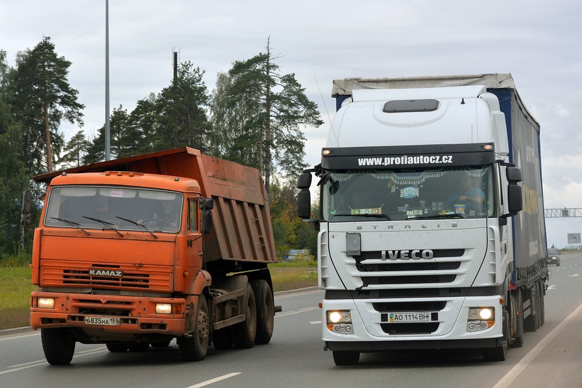 Пермский край, № В 835 НА 159 — КамАЗ-6520-06 [65200F]; Закарпатская область, № АО 1114 ВН — IVECO Stralis ('2007)