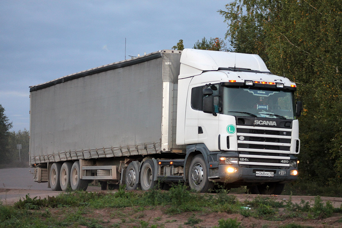 Карелия, № М 068 КК 10 — Scania ('1996) R124L