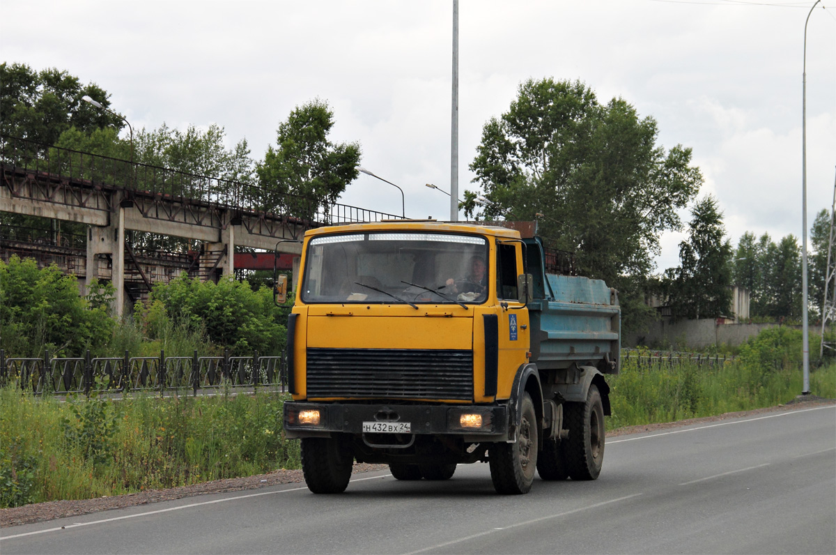 Красноярский край, № Н 432 ВХ 24 — МАЗ-5551 [555100]