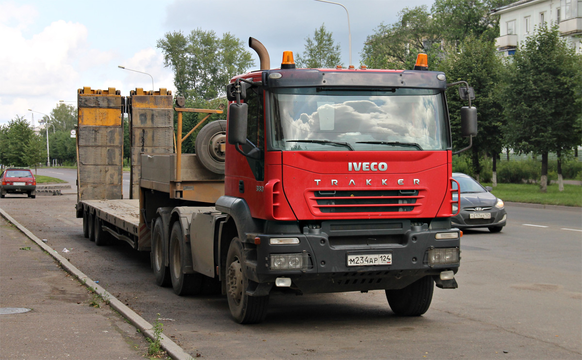 Красноярский край, № М 234 АР 124 — IVECO Trakker ('2004)