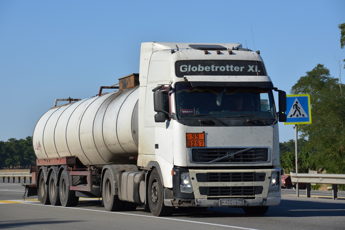 Тульская область, № М 450 УВ 71 — Volvo ('2002) FH-Series