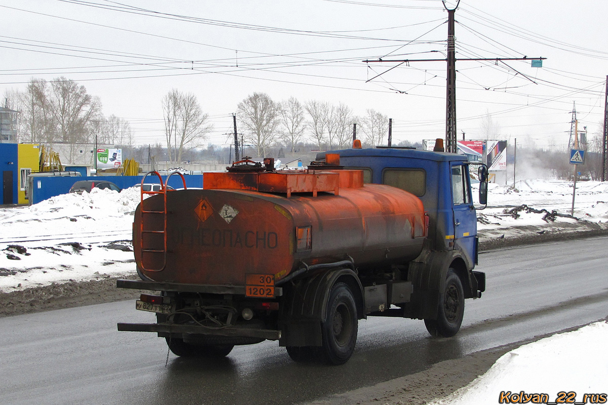 Алтайский край, № У 827 ТТ 22 — МАЗ-5337 [533700]