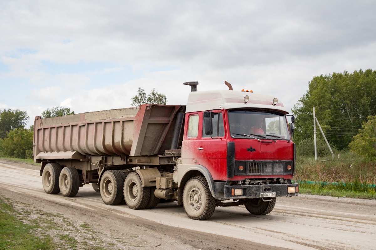 Кемеровская область, № Е 014 РЕ 152 — МАЗ-64229