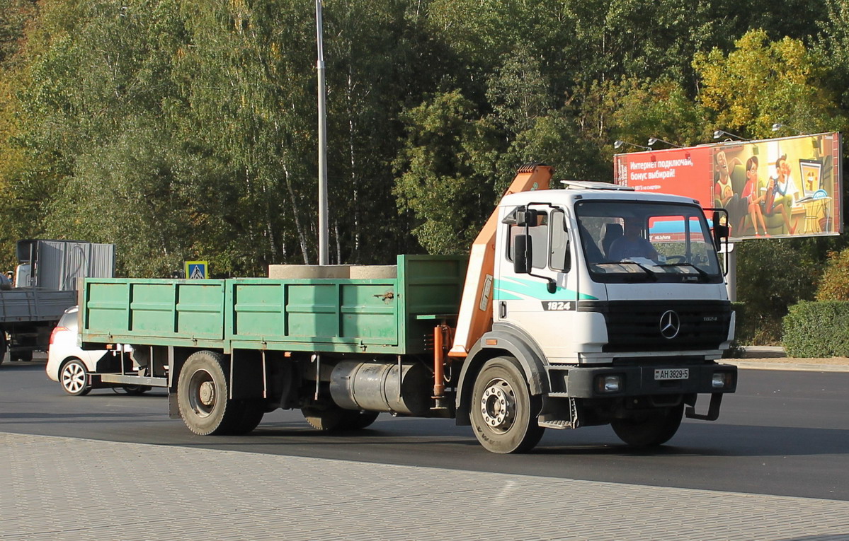 Минская область, № АН 3829-5 — Mercedes-Benz SK 1824