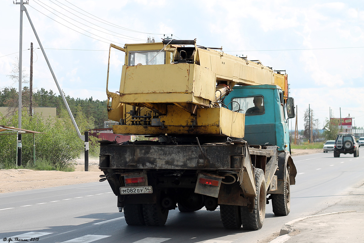 Саха (Якутия), № М 082 ЕУ 14 — МАЗ-5337 [533700]