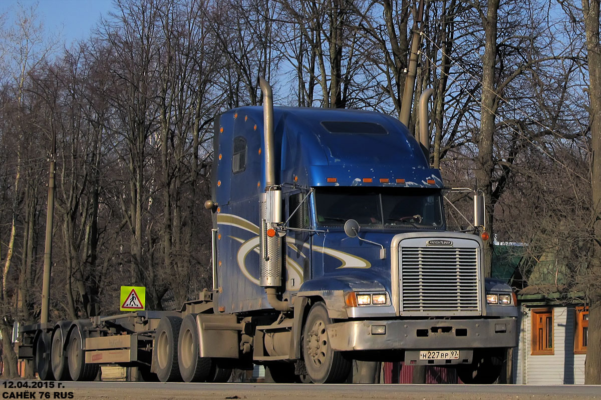 Москва, № Н 227 ВР 97 — Freightliner FLD 120