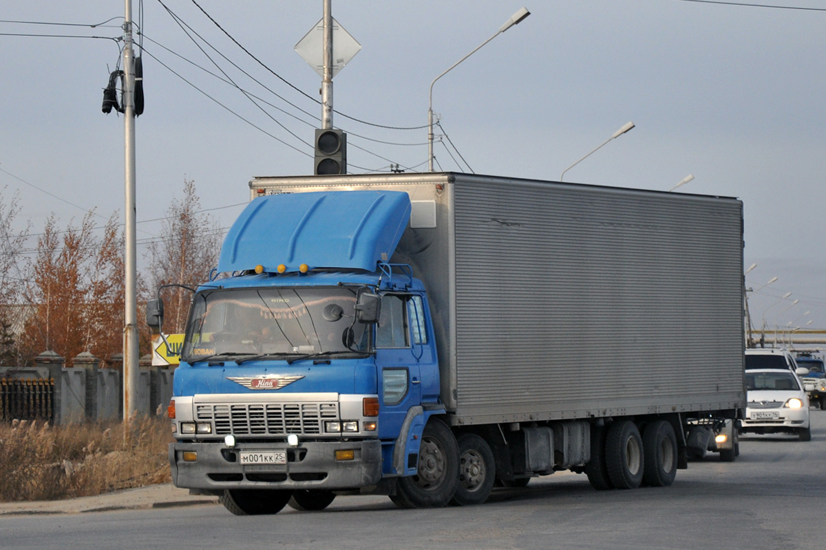 Приморский край, № М 001 КК 25 — Hino FW