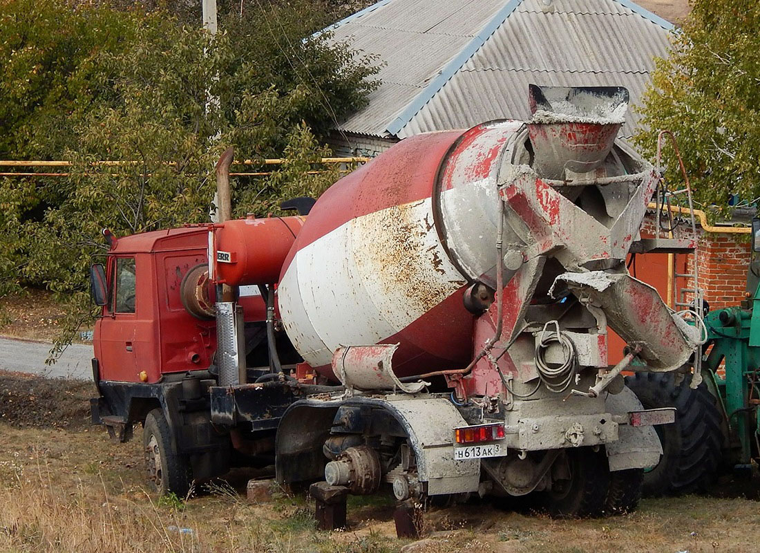 Белгородская область, № Н 613 АК 31 — Tatra 815 V