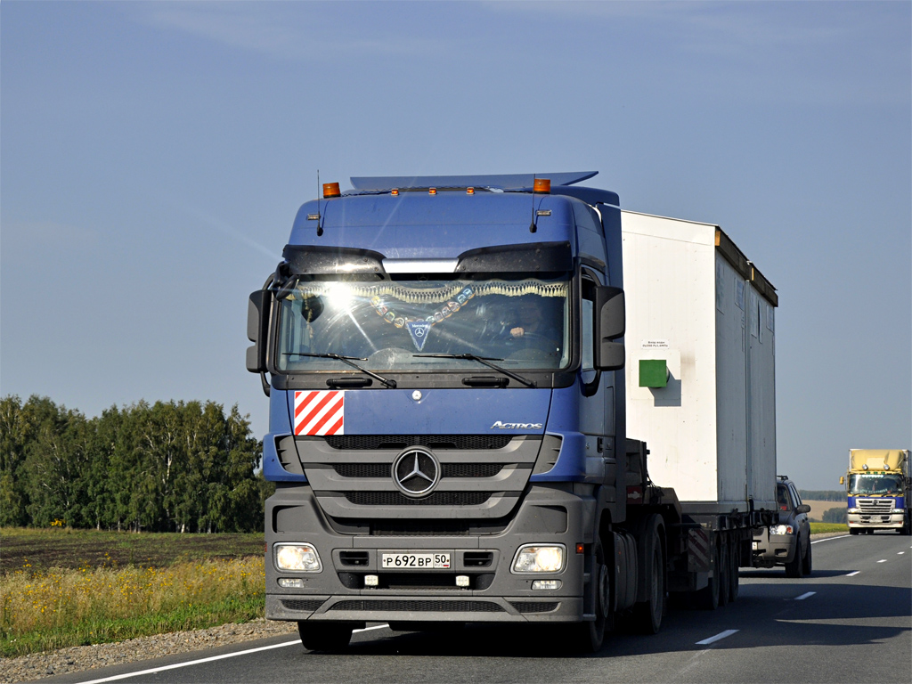 Московская область, № Р 692 ВР 50 — Mercedes-Benz Actros ('2009)