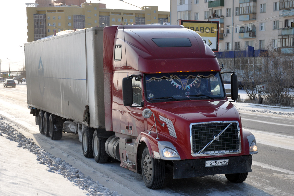 Саха (Якутия), № Р 215 КМ 14 — Volvo VNL670