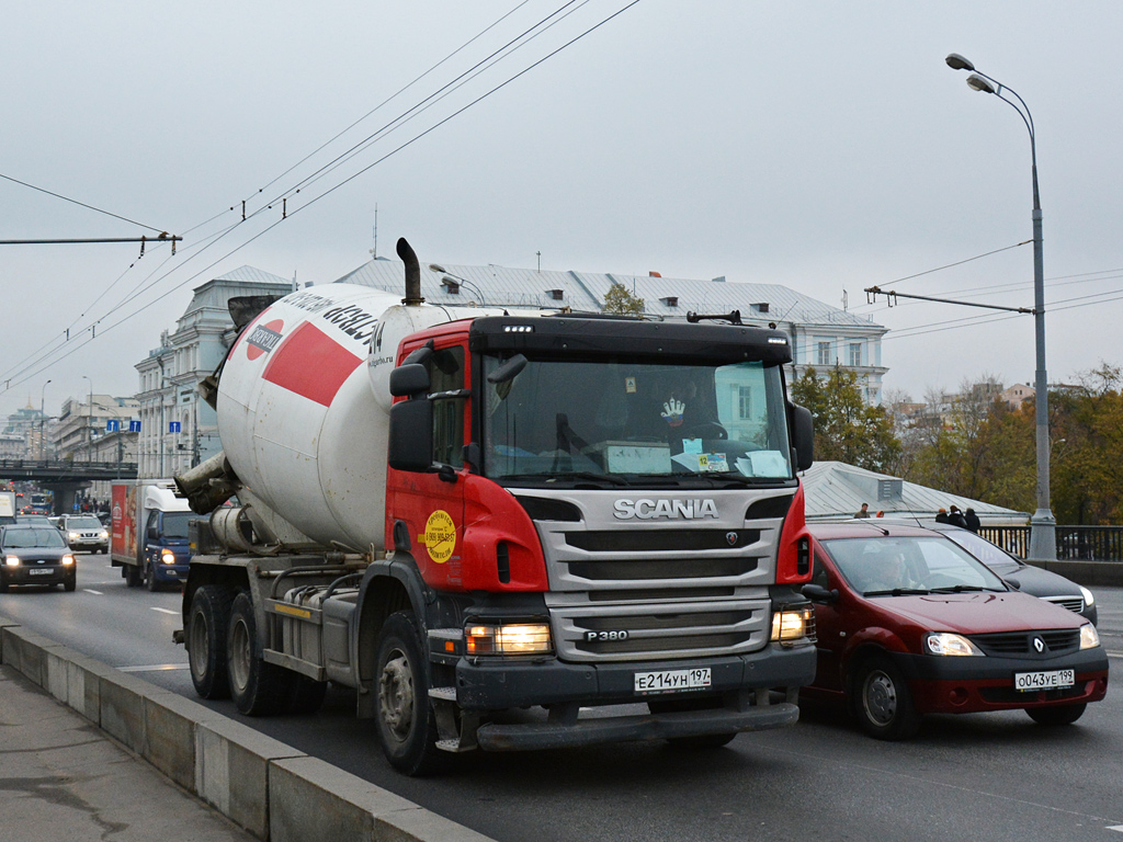 Москва, № Е 214 УН 197 — Scania ('2011) P380