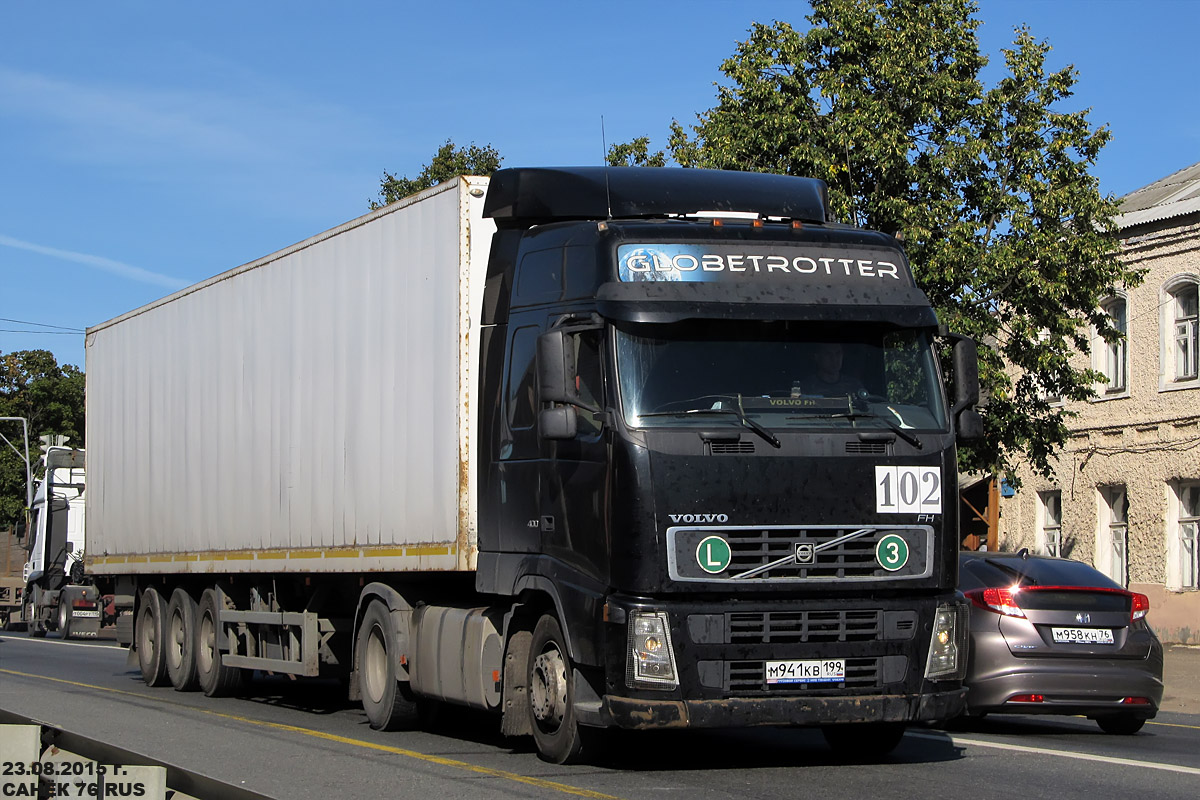 Москва, № 102 — Volvo ('2002) FH12.400