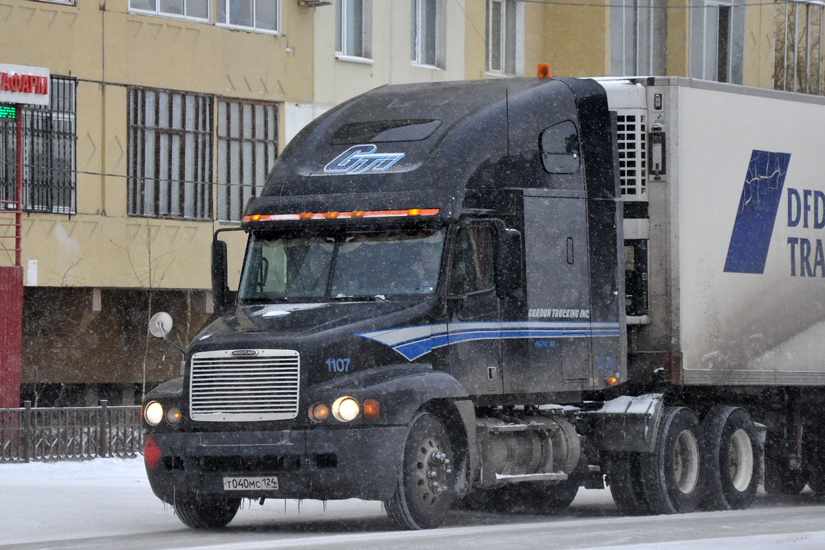 Красноярский край, № Т 040 МС 124 — Freightliner Century Class