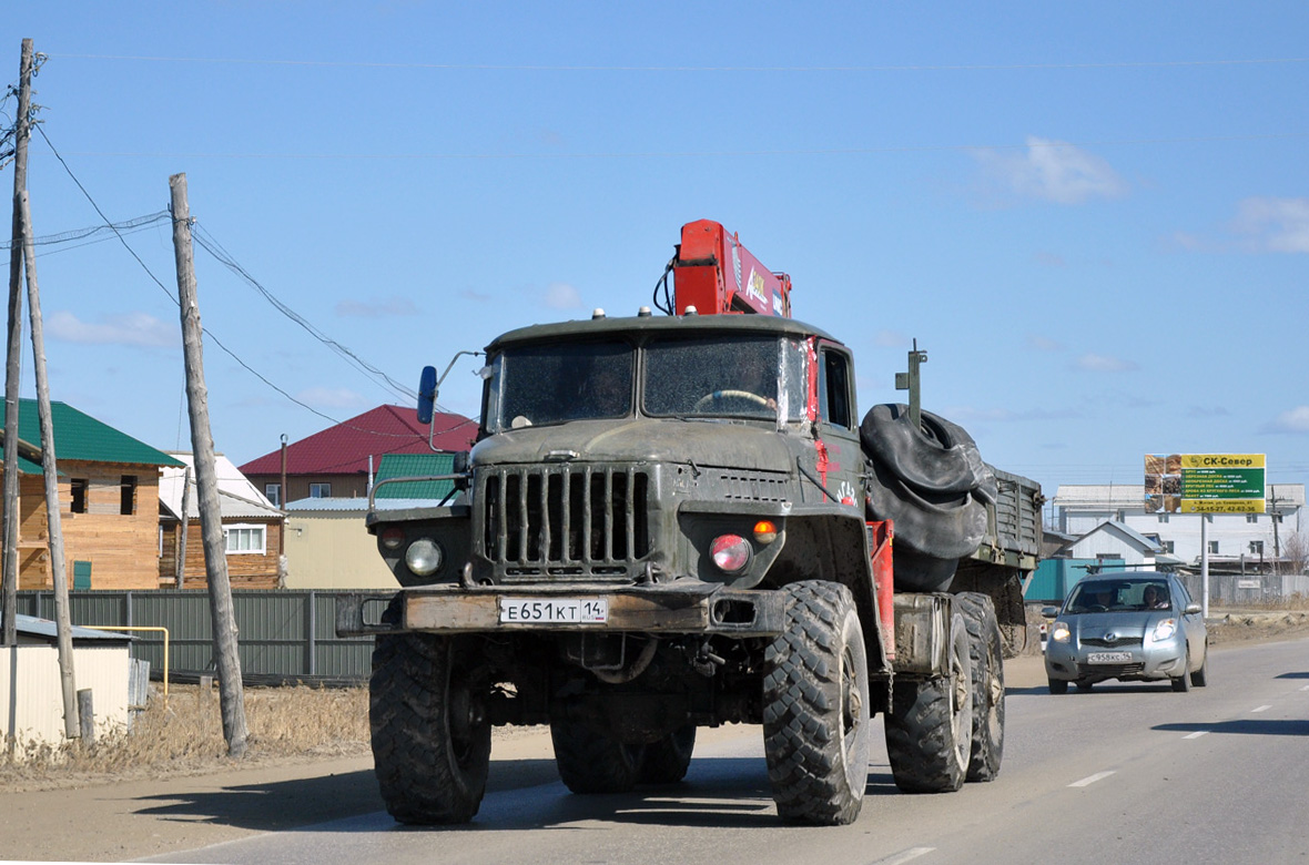 Саха (Якутия), № Е 651 КТ 14 — Урал-4320-01