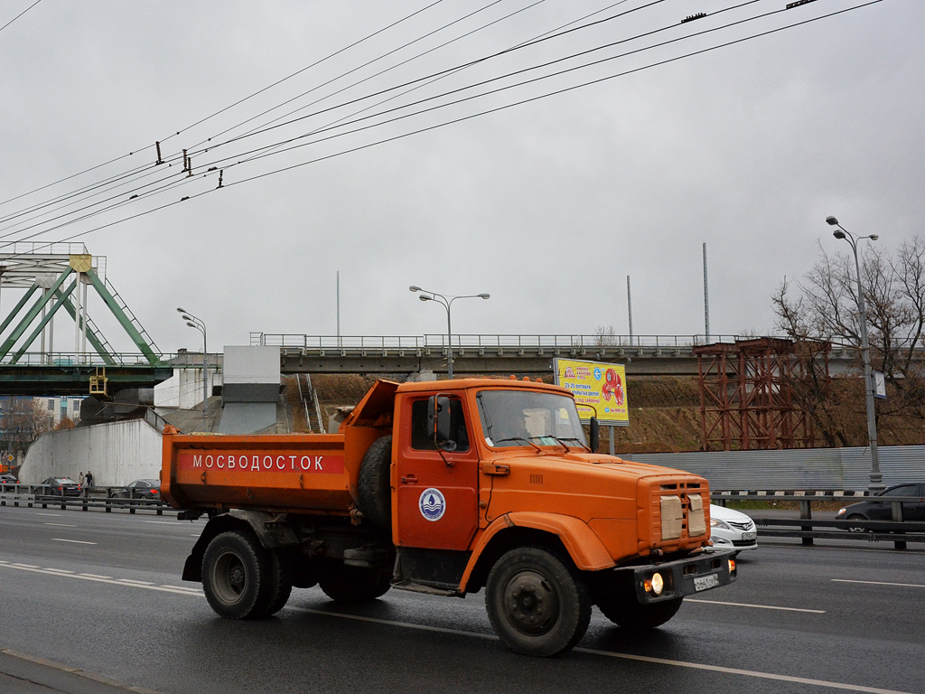 Москва, № О 641 СУ 99 — ЗИЛ-494560