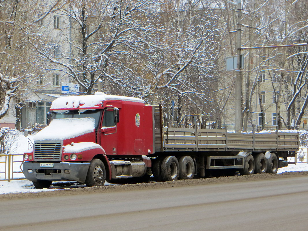 Кировская область, № С 002 ОУ 43 — Freightliner Century Class