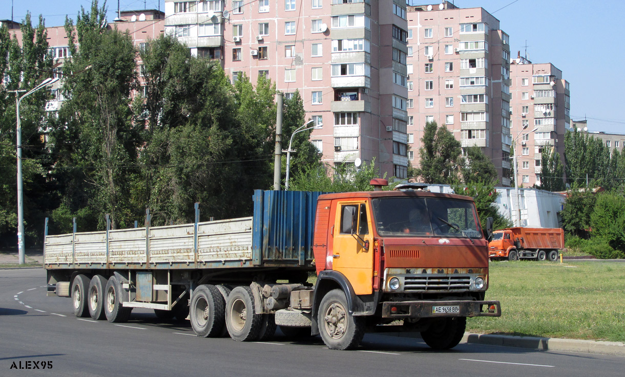 Днепропетровская область, № АЕ 9658 ВВ — КамАЗ-54112