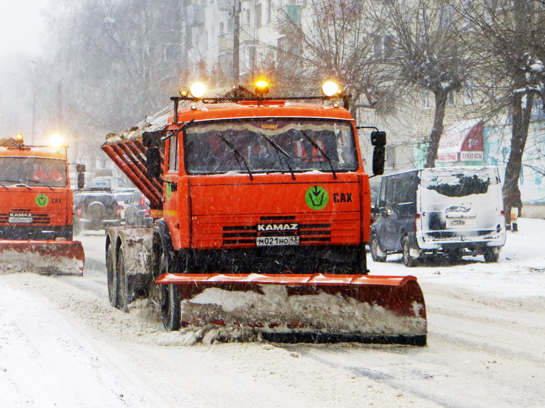 Кировская область, № М 021 НО 43 — КамАЗ-65115-62