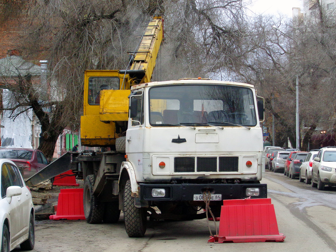 Саратовская область, № В 085 ОЕ 64 — МАЗ-5337 [533700]