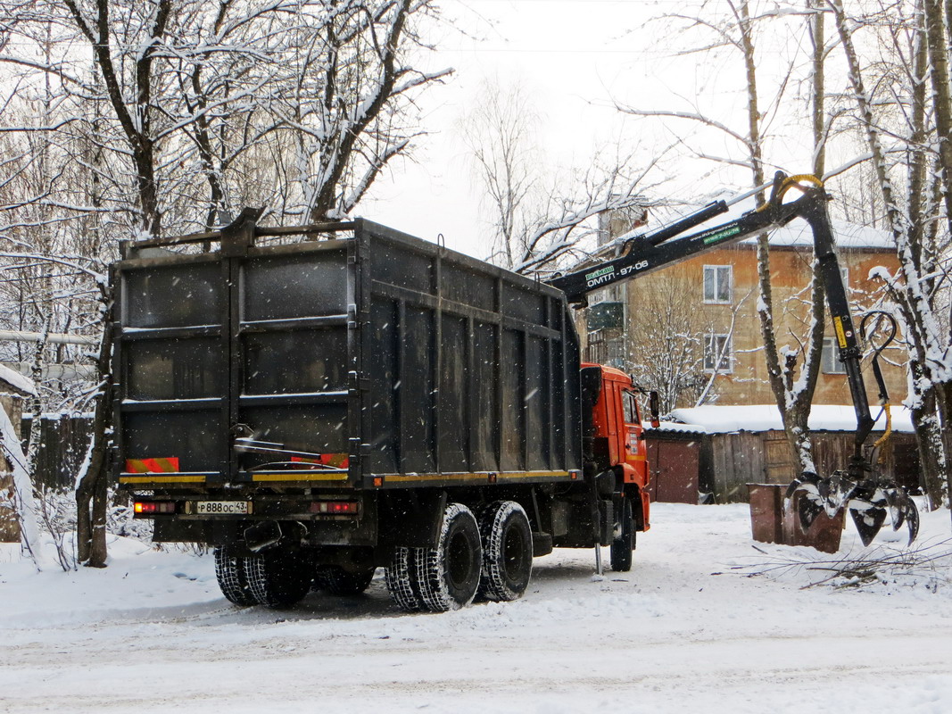 Кировская область, № Р 888 ОС 43 — КамАЗ-65115-A4