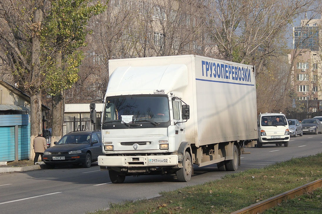 Алматы, № 717 POA 02 — Renault Midliner