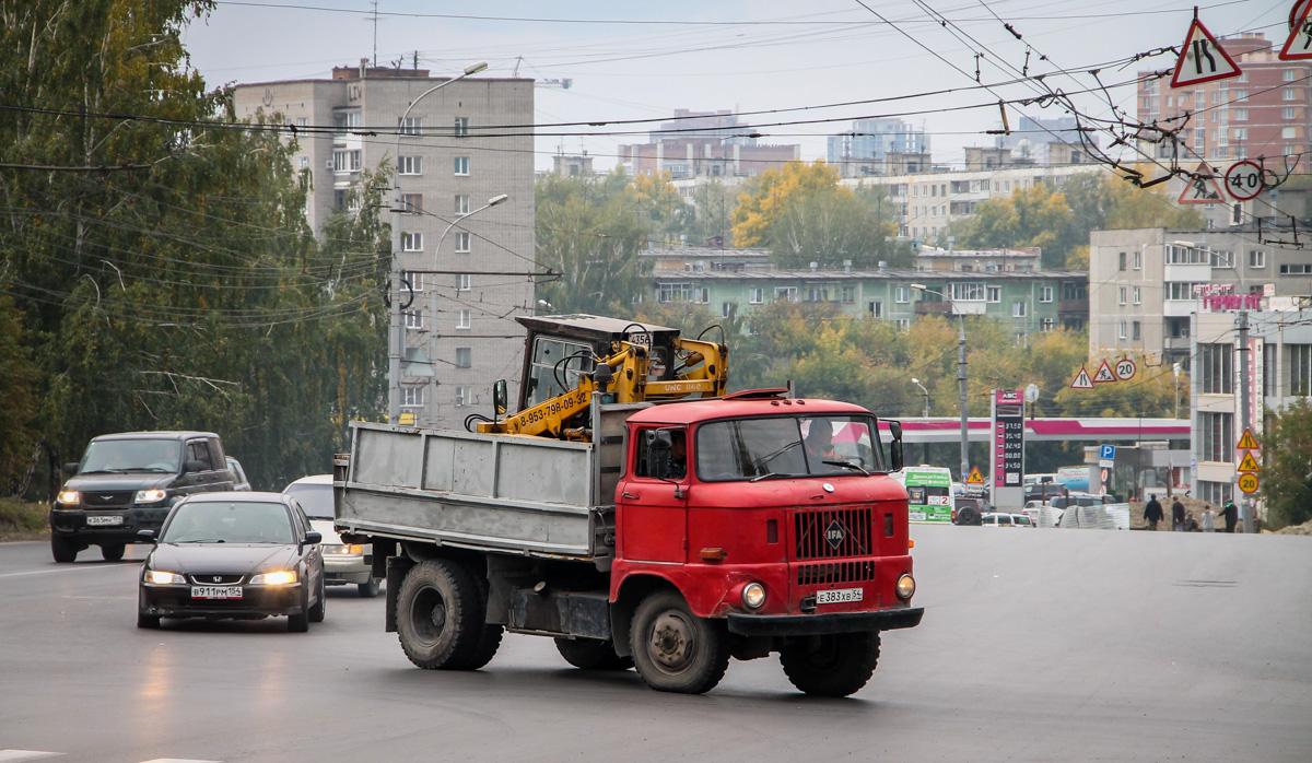 Новосибирская область, № Е 383 ХВ 54 — IFA W50L/K