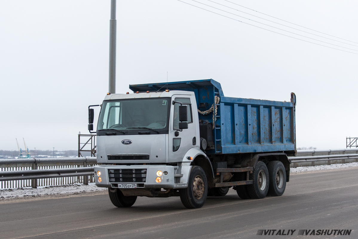 Архангельская область, № М 705 ЕР 29 — Ford Cargo ('2003) 3430