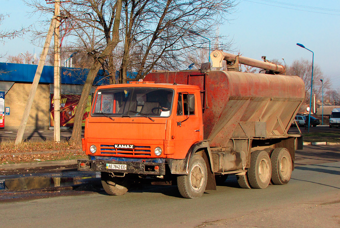 Днепропетровская область, № АЕ 7842 ЕЕ — КамАЗ-5320