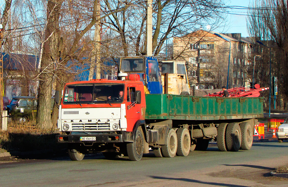 Днепропетровская область, № АЕ 4564 ЕС — КамАЗ-5410