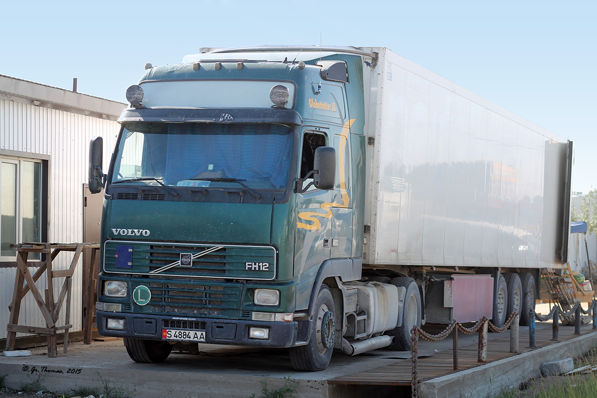 Киргизия, № S 4884 AA — Volvo ('1993) FH12.460