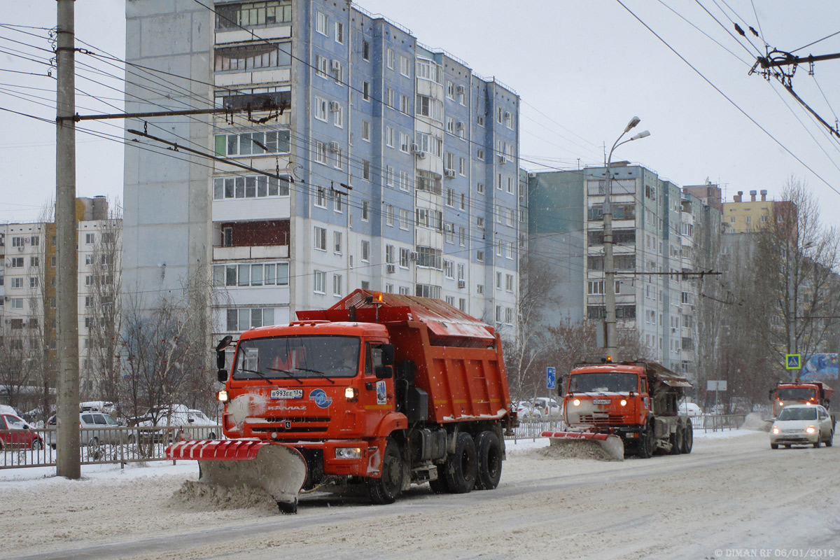 Волгоградская область, № В 993 ЕЕ 134 — КамАЗ-65115-L4