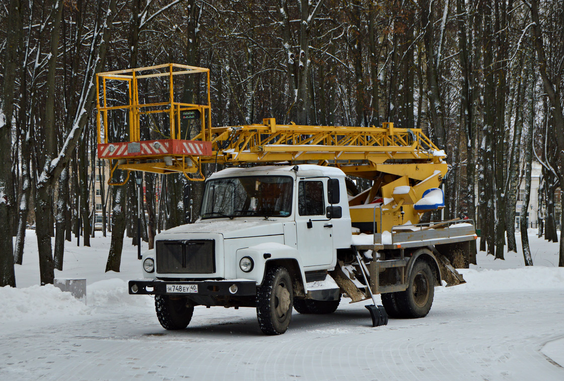 Калужская область, № Н 748 ЕУ 40 — ГАЗ-3309