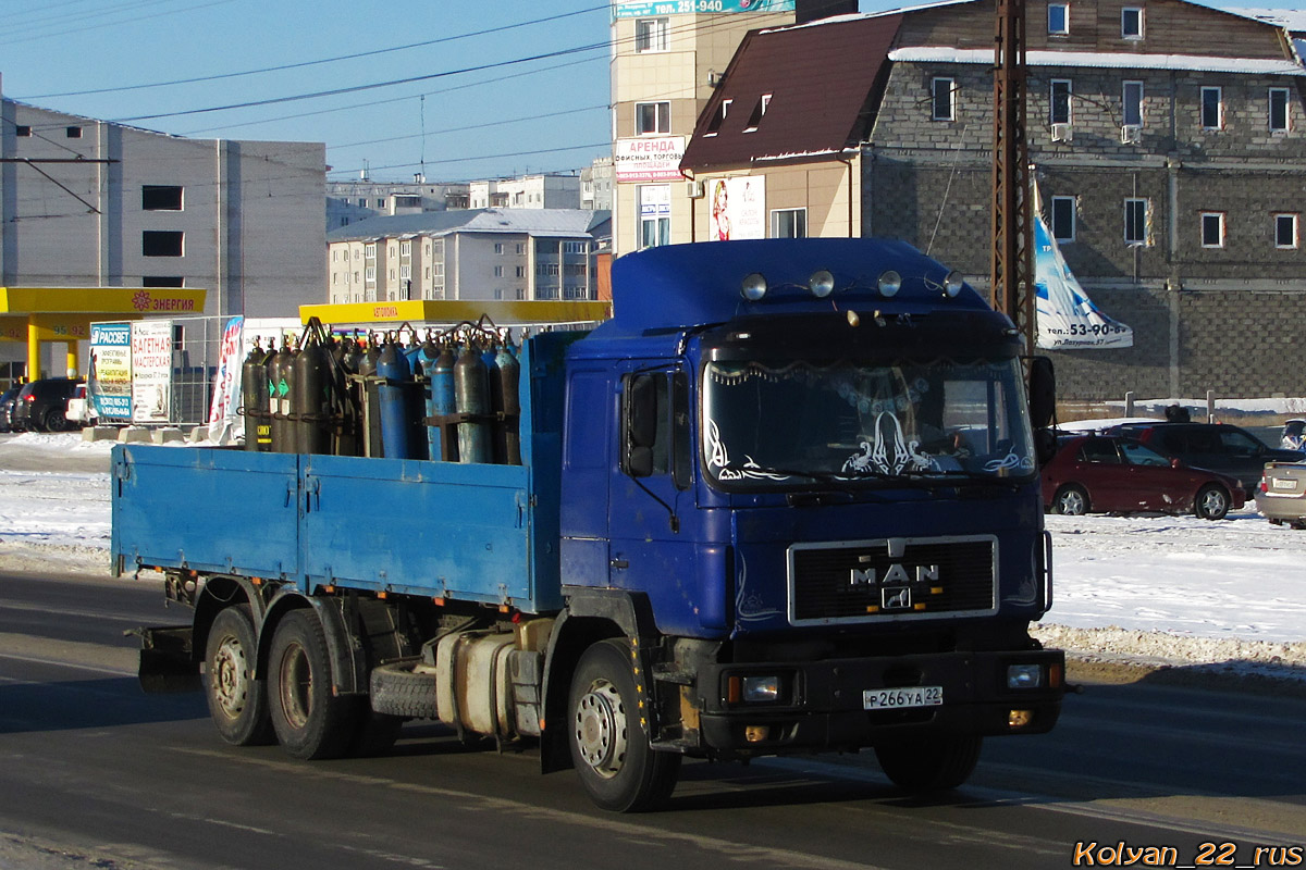 Алтайский край, № Р 266 УА 22 — MAN F90 25.372