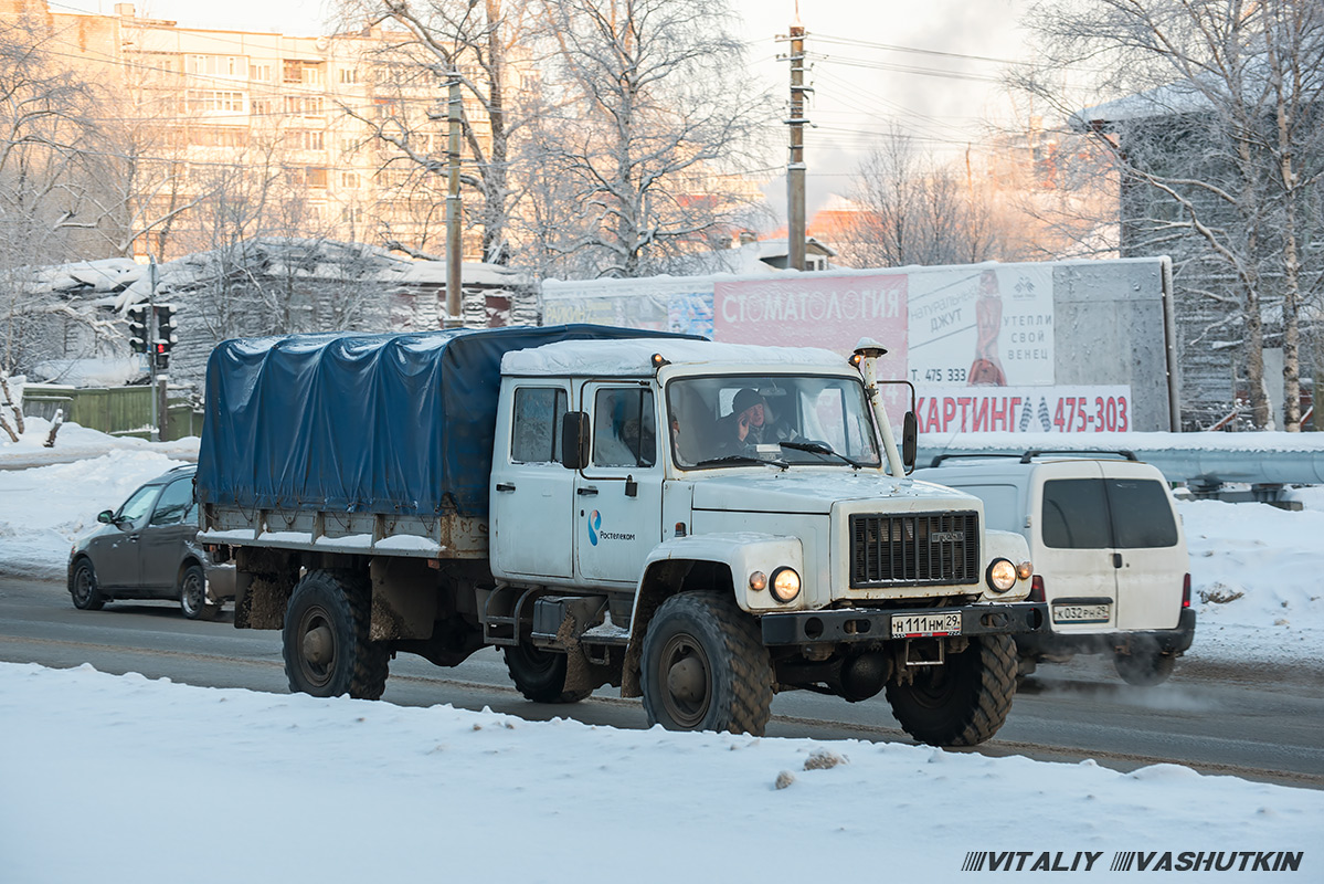 Архангельская область, № Н 111 НМ 29 — ГАЗ-33081 «Садко»