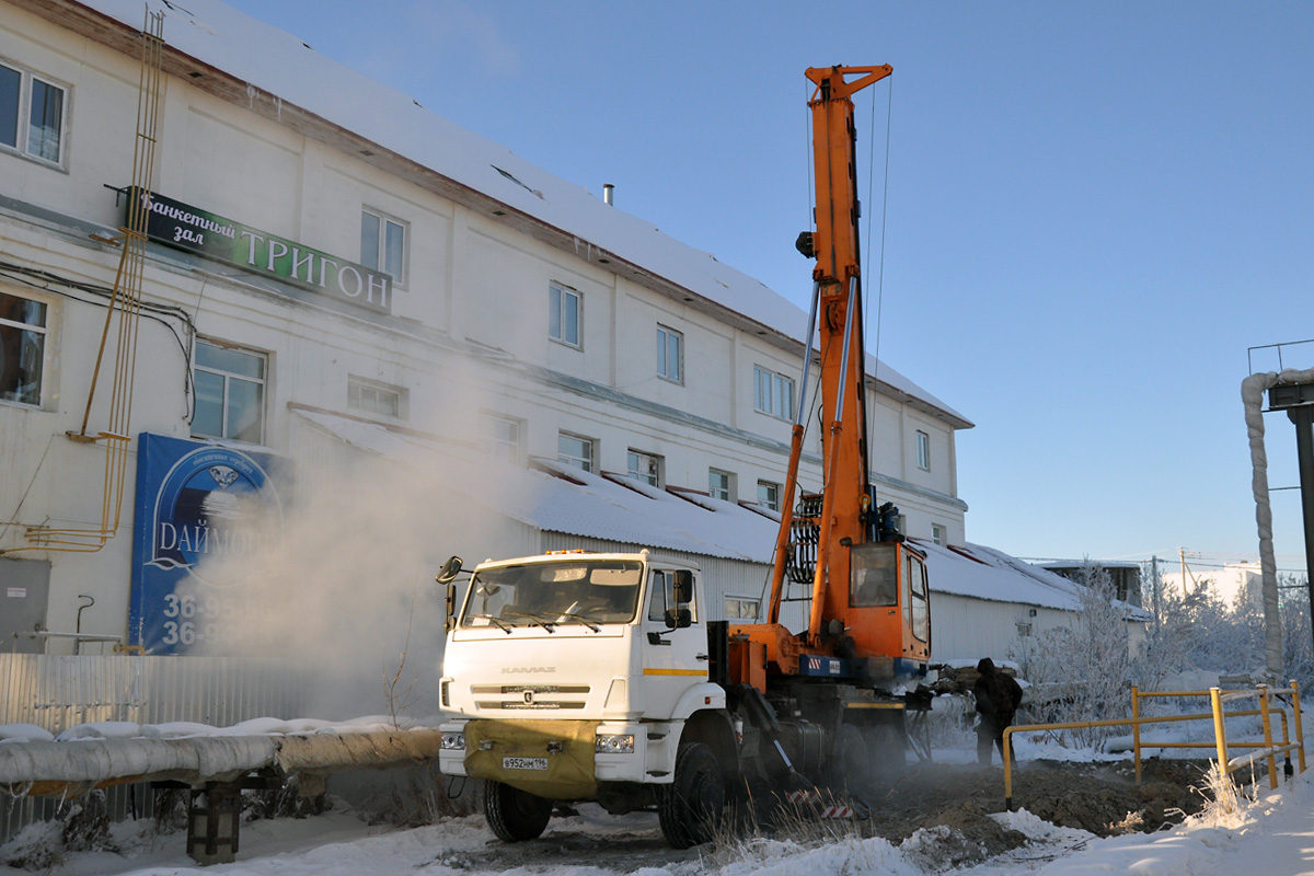 Саха (Якутия), № В 952 НМ 196 — КамАЗ-65111 (общая модель)