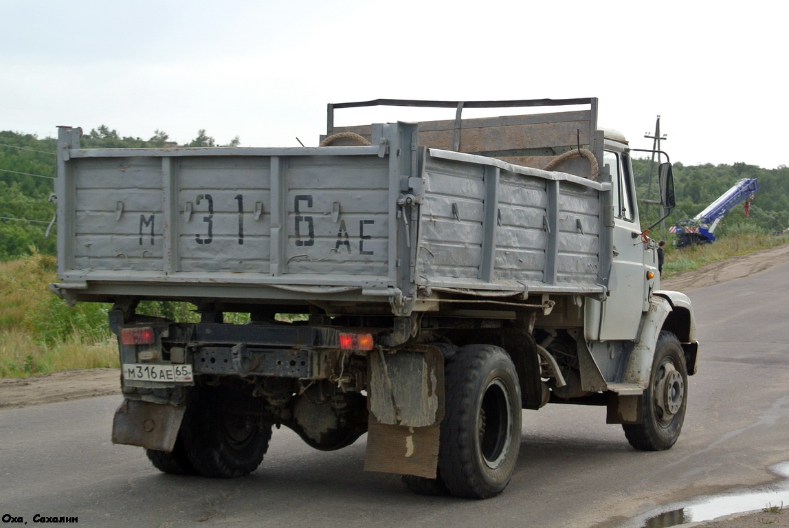 Сахалинская область, № М 316 АЕ 65 — ЗИЛ-494560