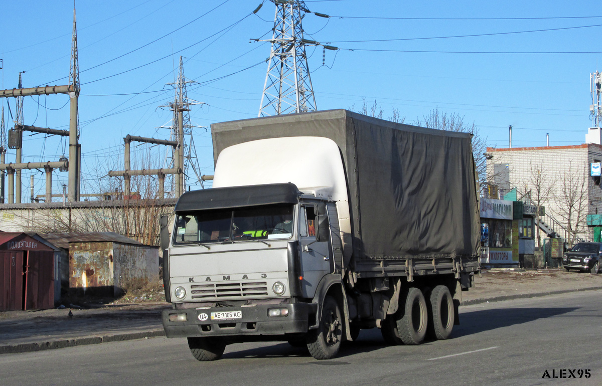 Днепропетровская область, № АЕ 7105 АС — КамАЗ-53212