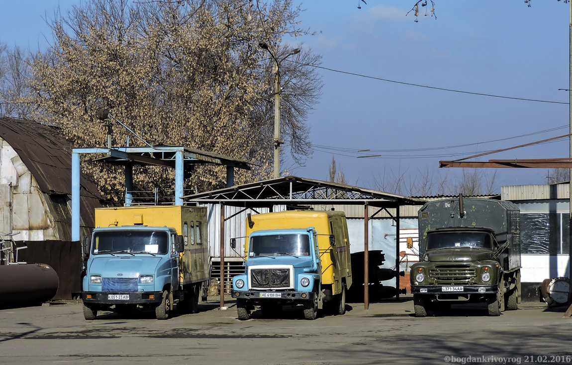 Днепропетровская область, № 051-23 АВ — ЗИЛ-5301БО "Бычок"; Днепропетровская область, № АЕ 6108 ВН — ГАЗ-3309; Днепропетровская область, № 371-34 АА — ЗИЛ-130