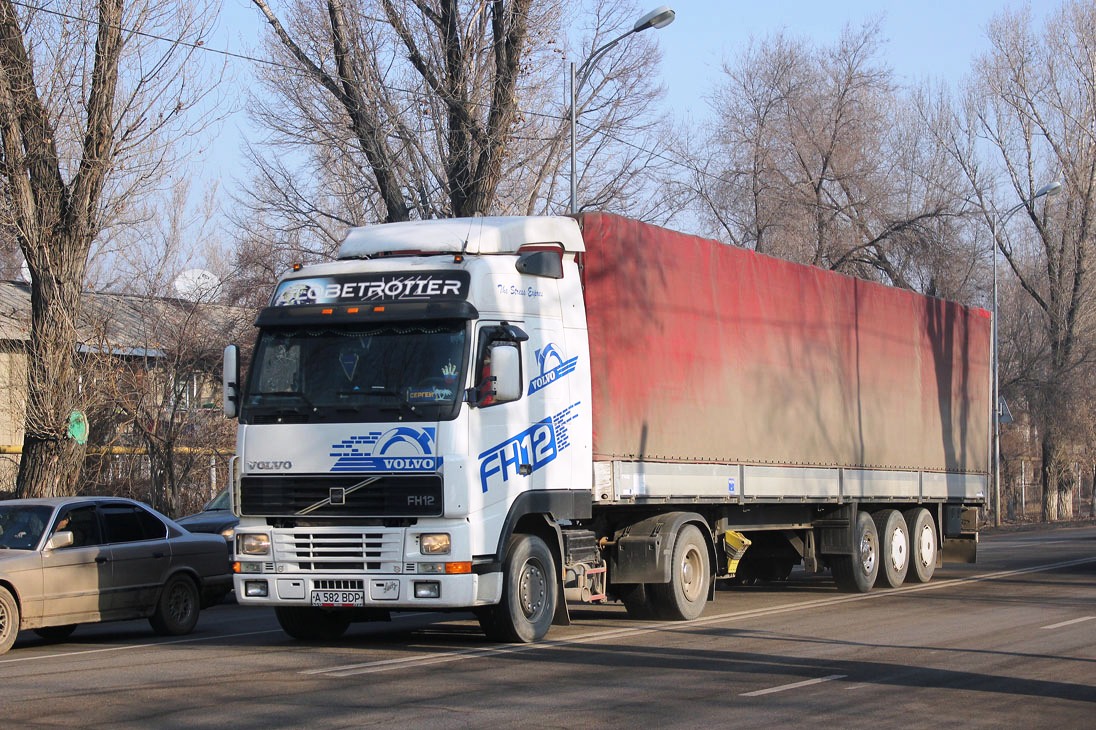 Алматы, № A 582 BDP — Volvo ('1993) FH12.460