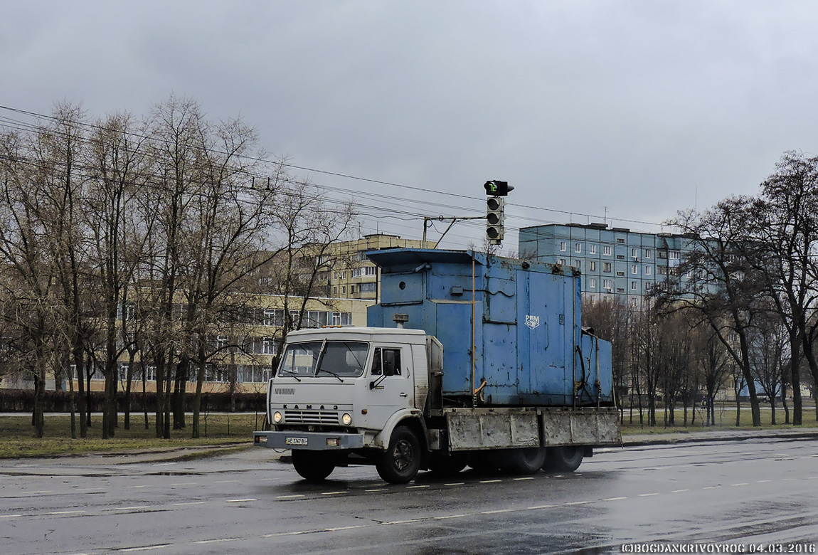 Днепропетровская область, № АЕ 3767 ВI — КамАЗ-5320