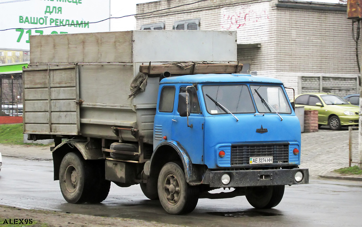 Днепропетровская область, № АЕ 3274 НН — МАЗ-5549