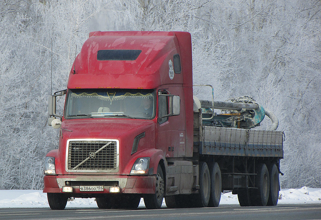 Новосибирская область, № В 386 ОО 154 — Volvo VNL670