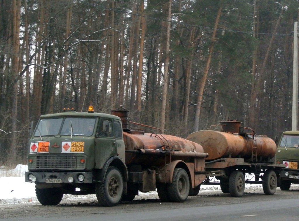 Тамбовская область, № М 702 РТ 68 — МАЗ-5334