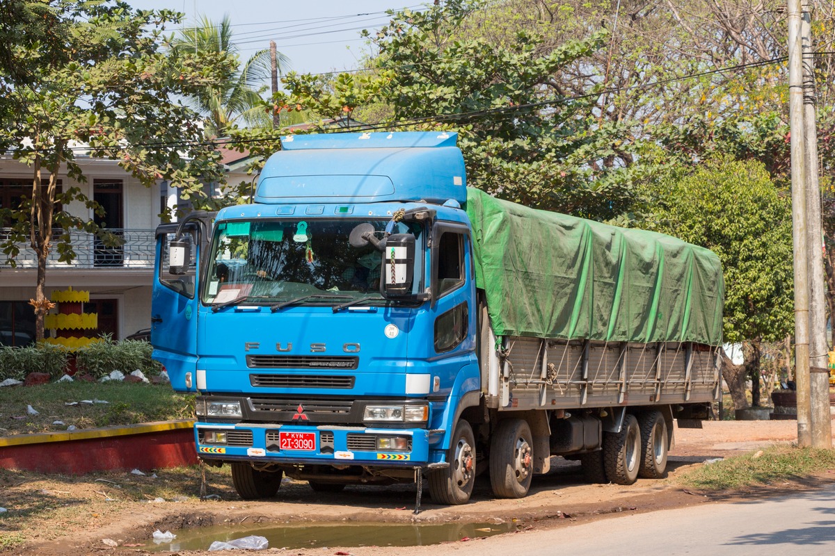 Мьянма, № 2I-3090 — Mitsubishi Fuso Super Great